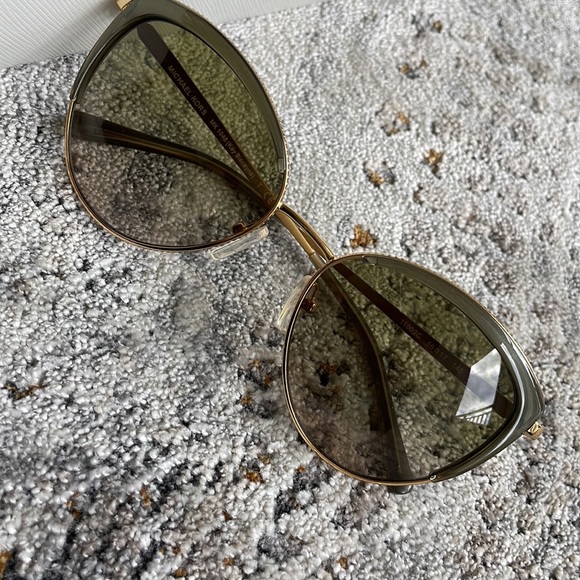 Michael Kors sunglasses - Picture 4 of 5